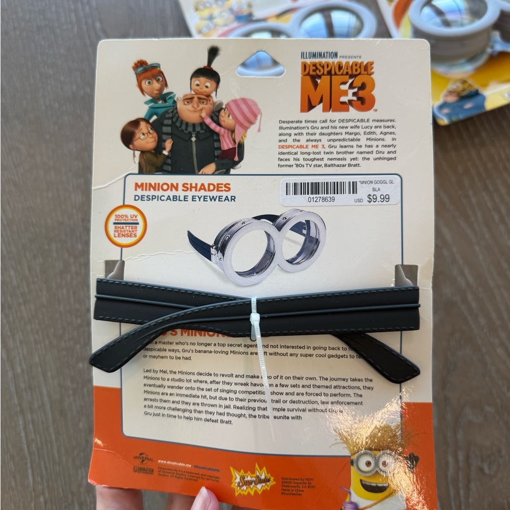 Universal Minion Goggles - Picture 4 of 5